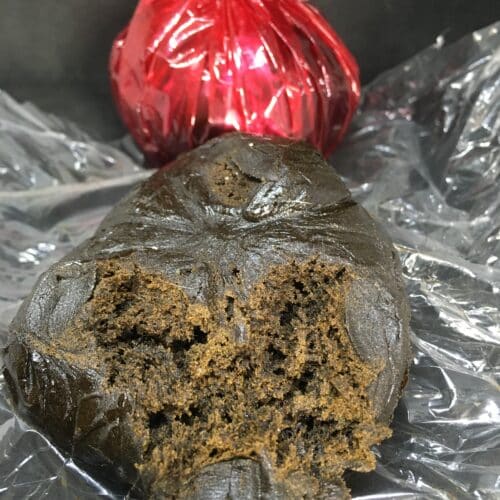 temple ball scaled - Temple Ball Hashish Unique 5 Star Import Red Wrap (100G Balls)